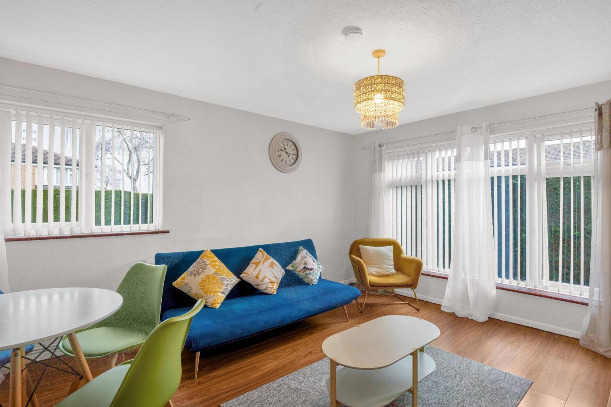 Comfortable 1br Near Nec & World Apartment *